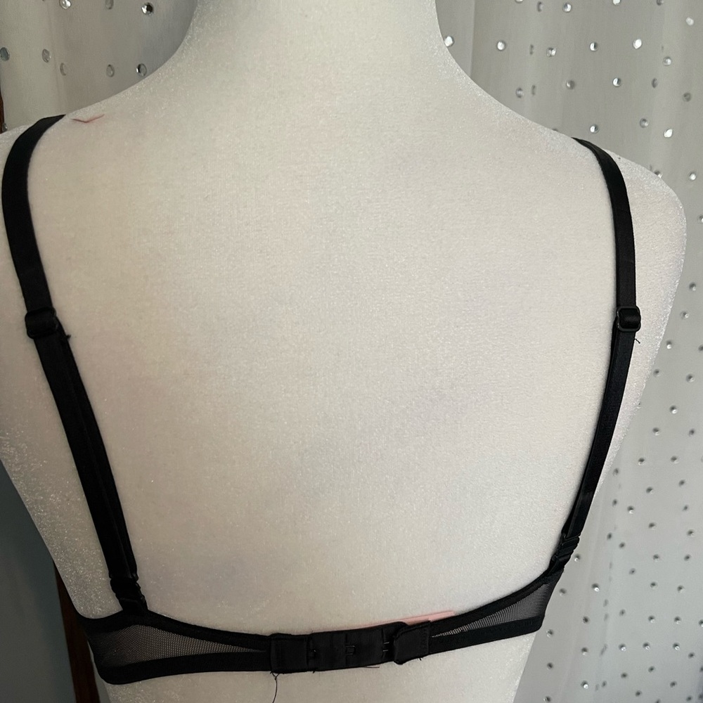 Victorias Secret push up bra 34A - Picture 3 of 9